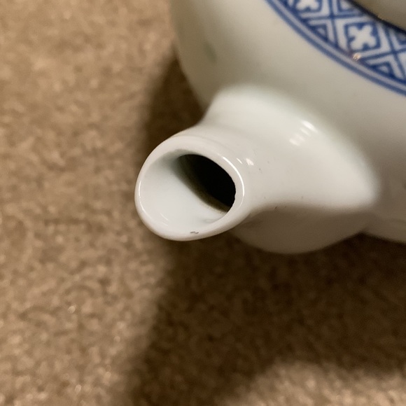 Vintage Teapot - Picture 6 of 8